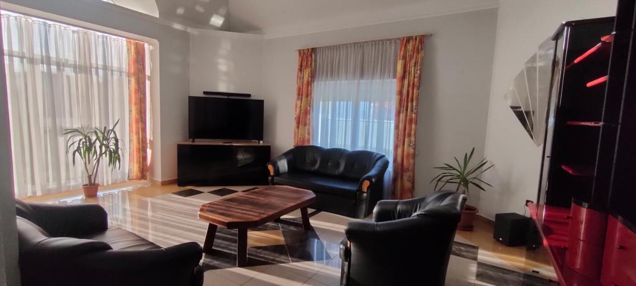 Nikolux Apartman Hajduszoboszlo Exterior photo