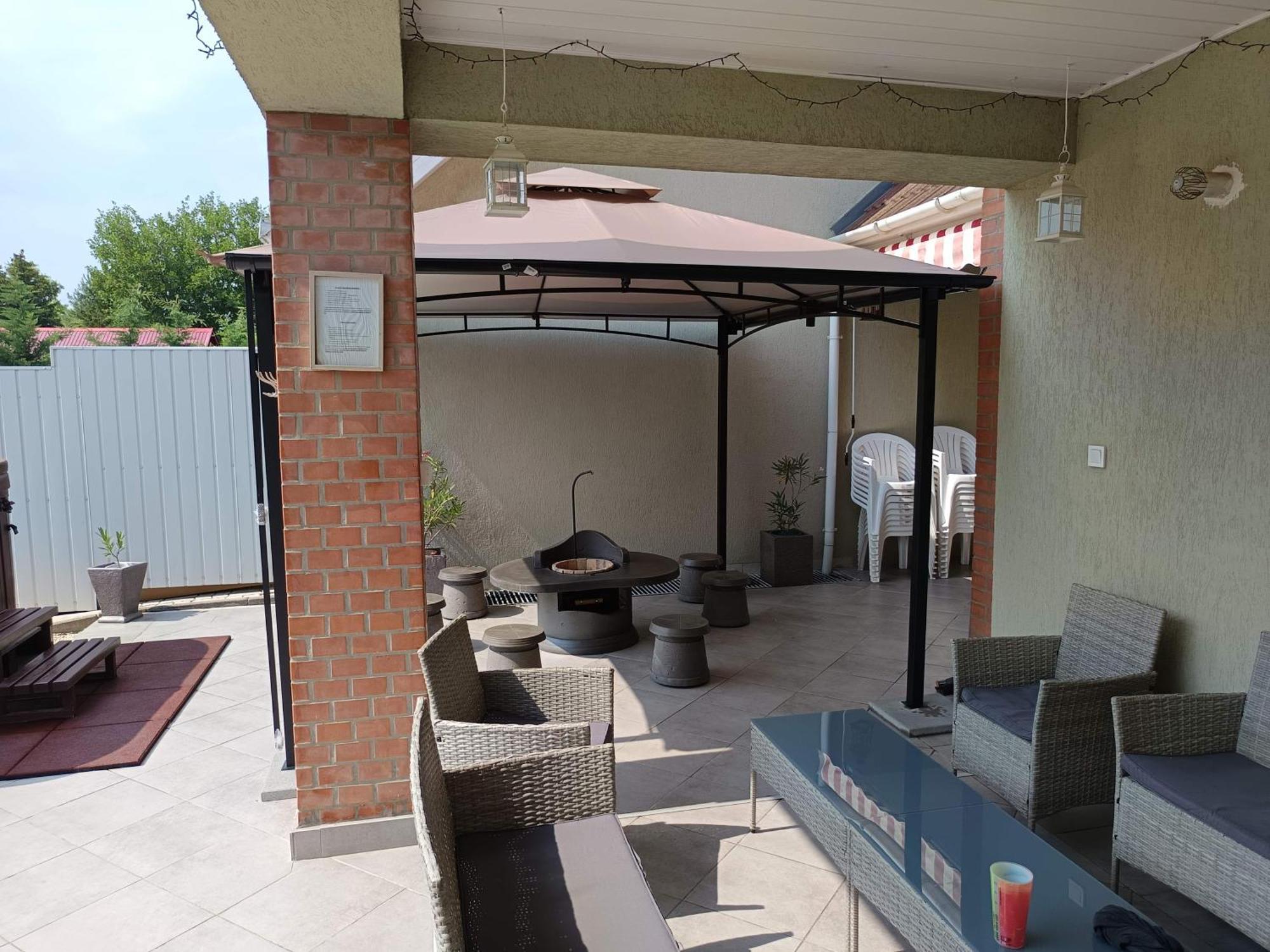 Nikolux Apartman Hajduszoboszlo Exterior photo